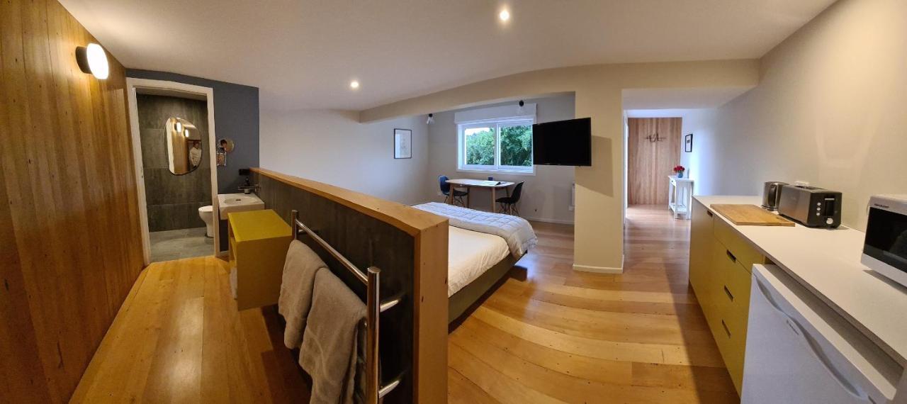 Kowhai Studio -Private Opposite Golf Course In Central ワナカ エクステリア 写真